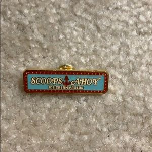Enamel pin